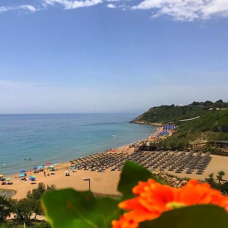 Appartamenti E Stanze Onde Blu Le Castella  Bagian luar foto