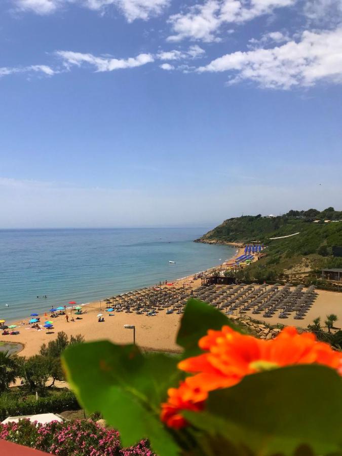 Appartamenti E Stanze Onde Blu Le Castella  Bagian luar foto